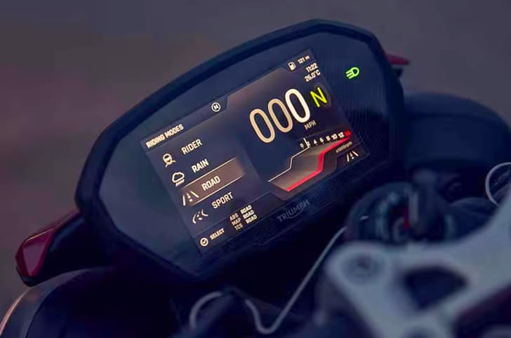 Triumph Street Triple RS TFT dash